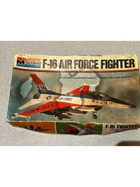 1977 Monogram Vintage F-16 Air Force Fighter Kit Open & COMPLETE Damaged Box